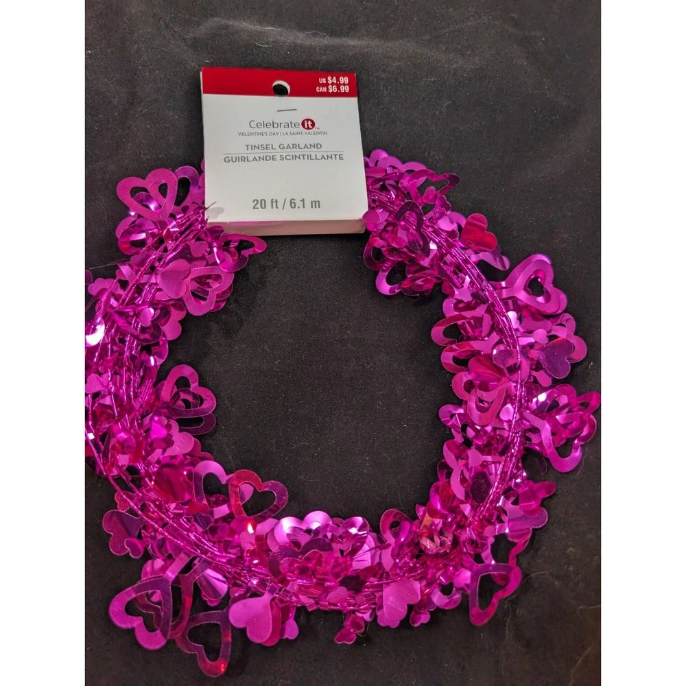 Valentines‎ Day Decor Bundle Creatology Mailboxes Heart Wreaths Garland Cards